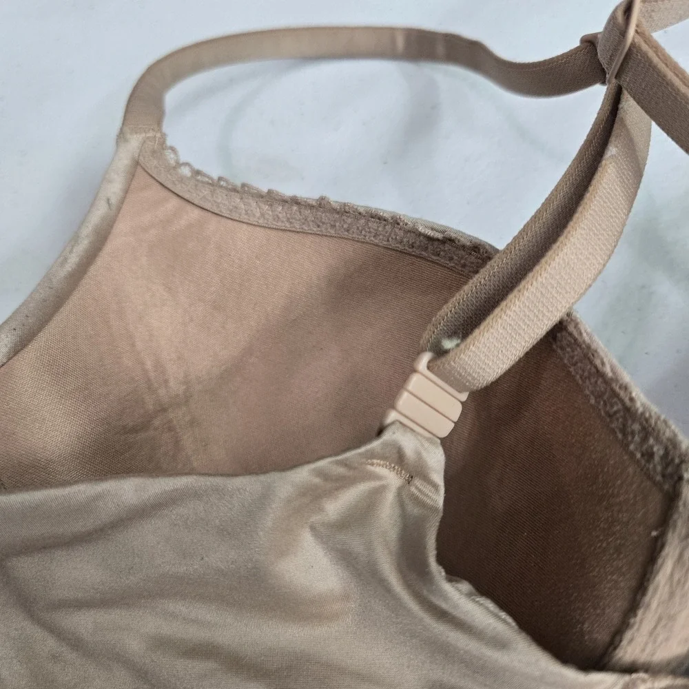 Victoria's Secret Women‎ Bra 32D Beige Body By Lined Demi T Shirt Underwired